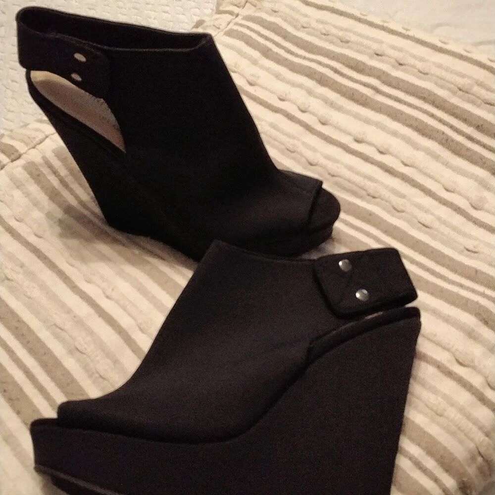 New in Box Black Satin Platform Wedge Heels Size 7